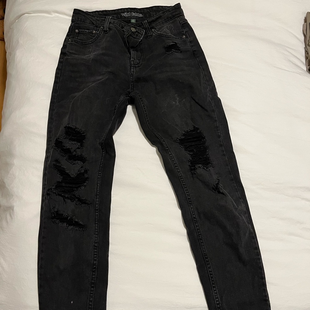WILD FABLE black ripped jeans
